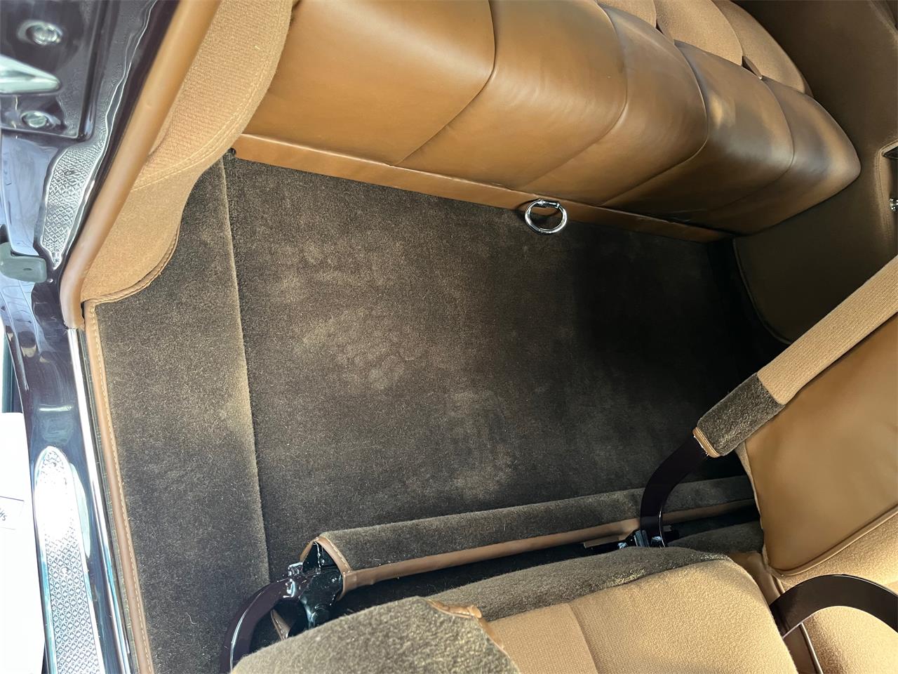 Packard-Twelve-1937-Packard-Maroon-Brown-45