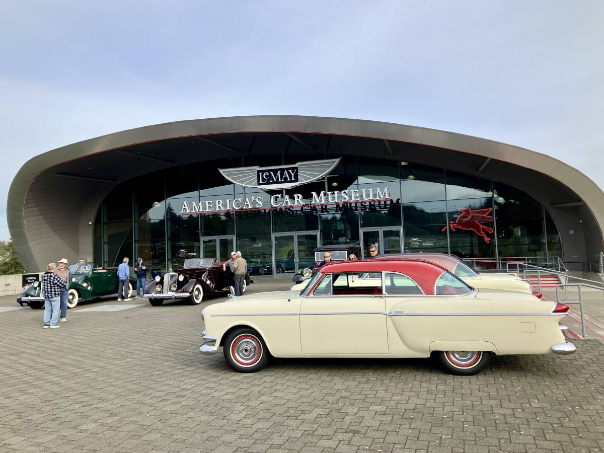 Packard-clipper-panama-super-1954-white-2