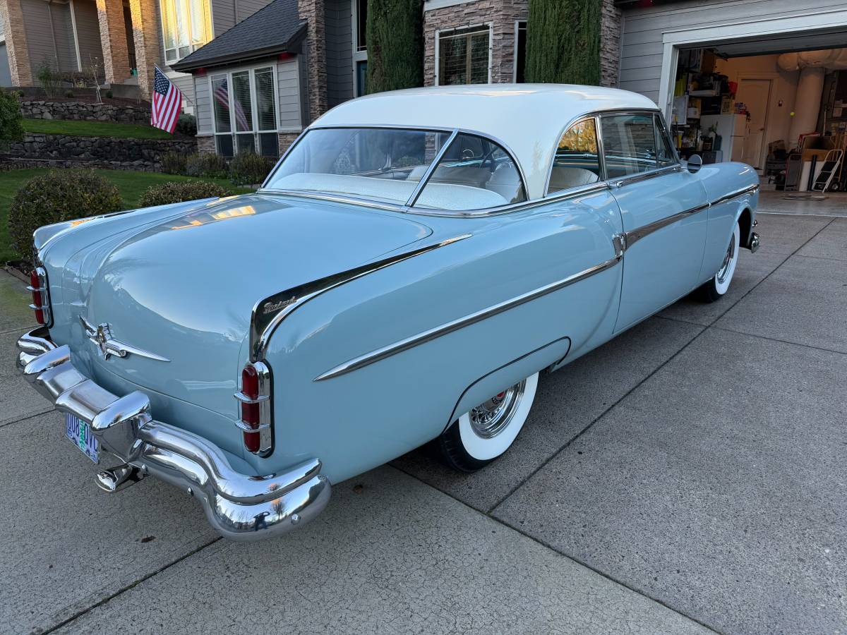 Packard-mayfair-1953-blue-1