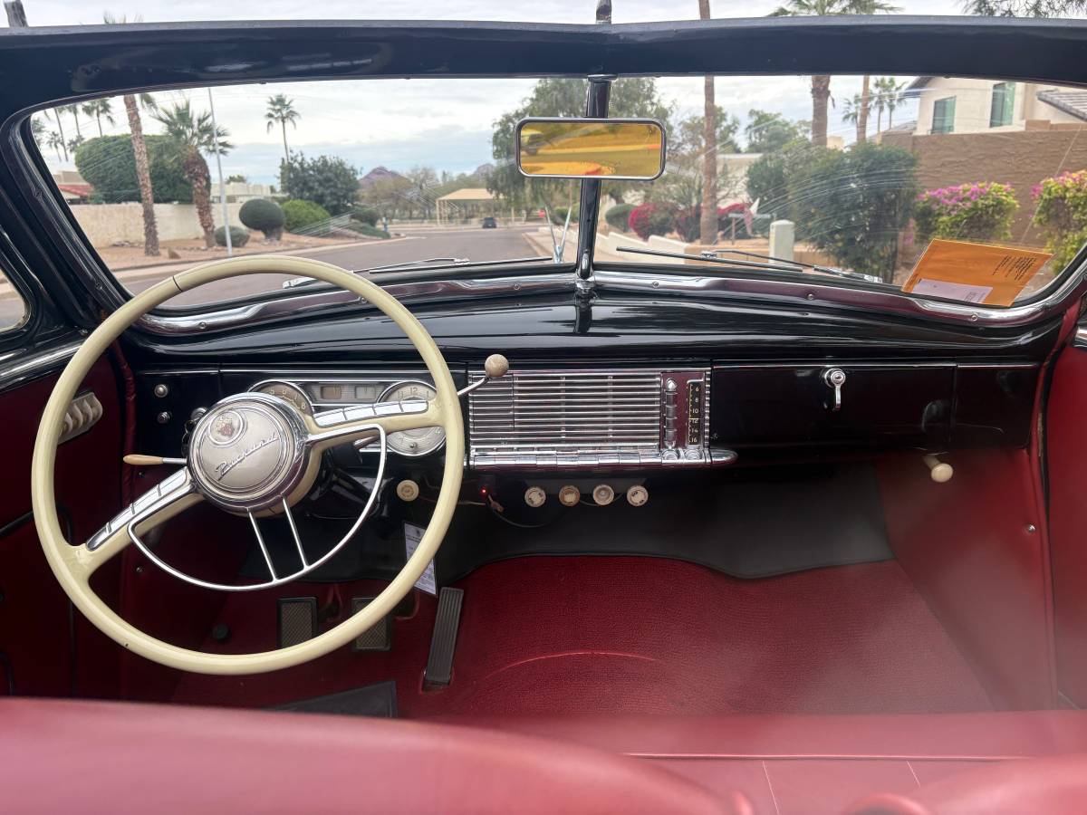 Packard-victoria-conv-1949-black-12