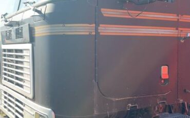 Peterbilt-diesel-1980-brown-3