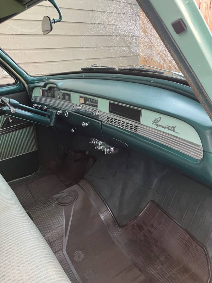 Plymouth-1954-green-6