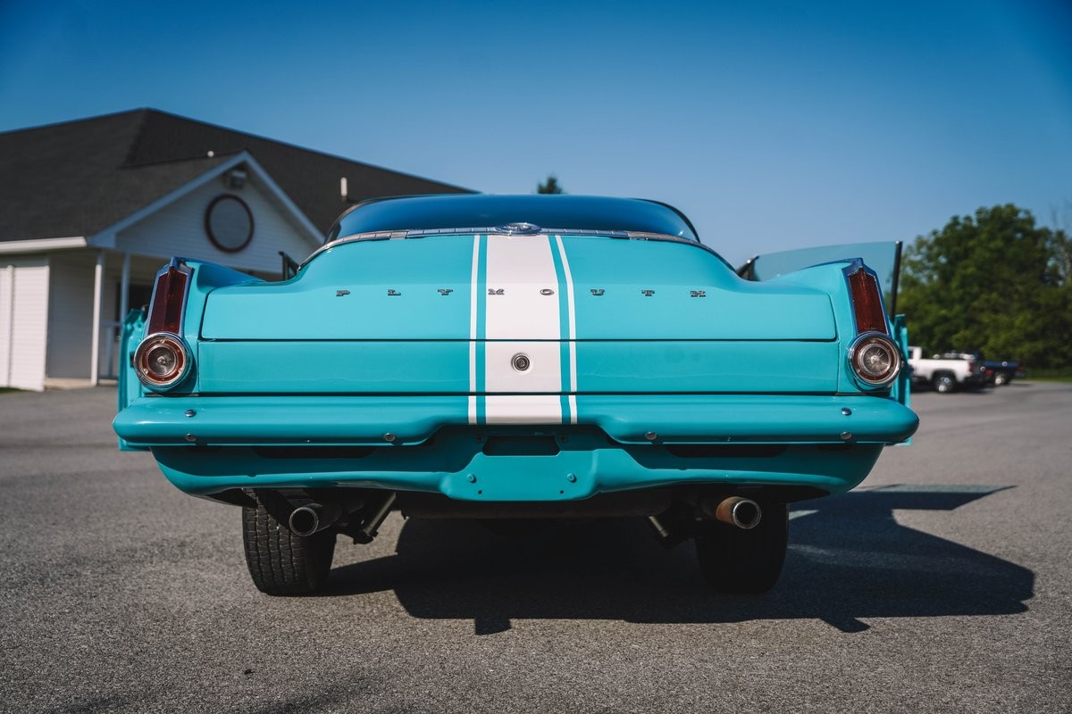 Plymouth-Barracuda-1965-14