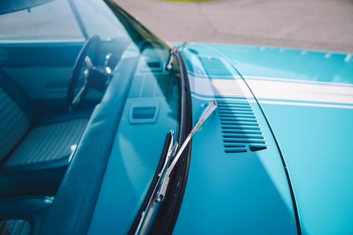 Plymouth-Barracuda-1965-34