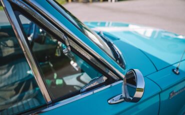 Plymouth-Barracuda-1965-35