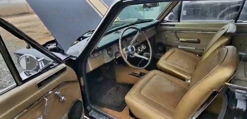 Plymouth-Barracuda-1965-Coupe-11