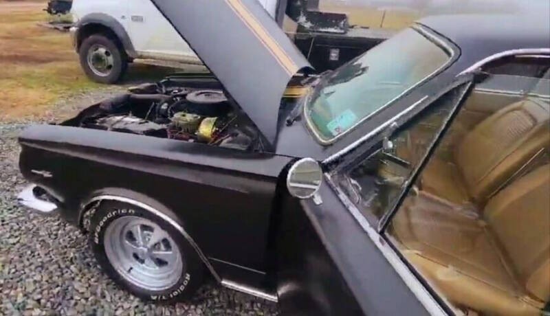 Plymouth-Barracuda-1965-Coupe-5