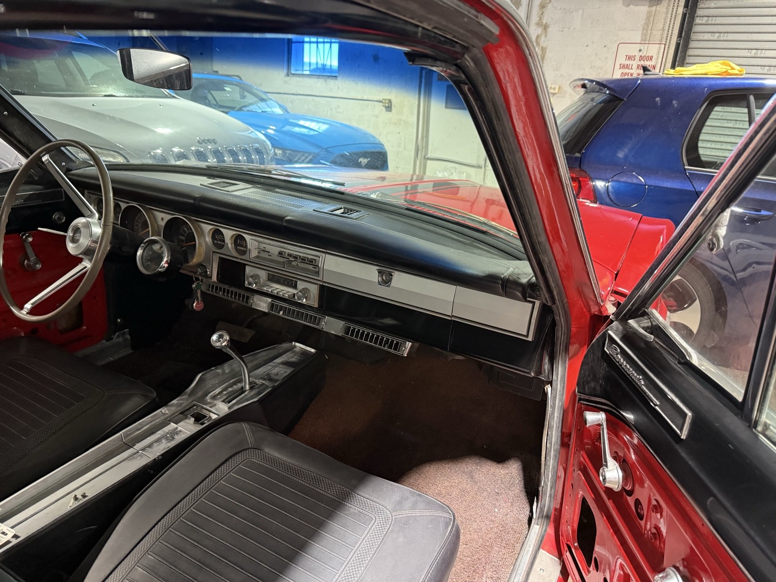 Plymouth-Barracuda-1966-10