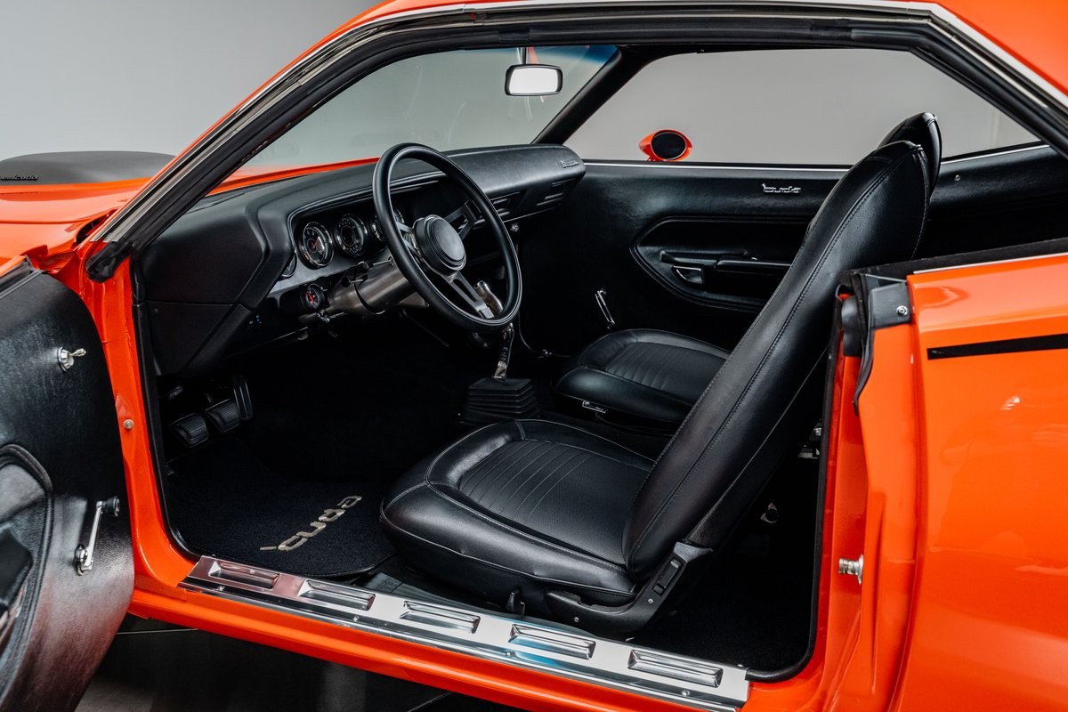 Plymouth-Barracuda-1970-Hardtop-2