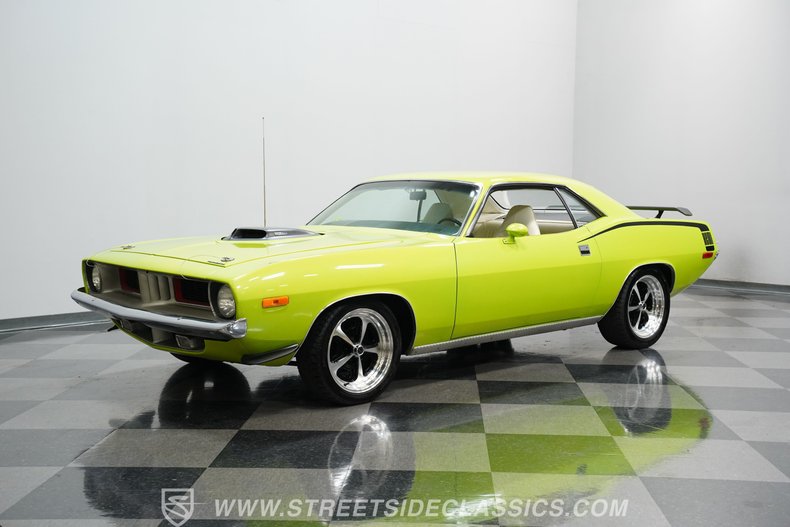 Plymouth-Barracuda-1973-Limelight-White-13