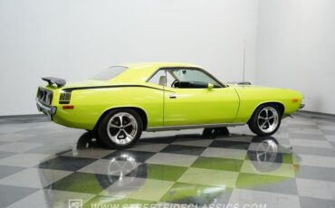 Plymouth-Barracuda-1973-Limelight-White-15