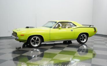 Plymouth-Barracuda-1973-Limelight-White-2