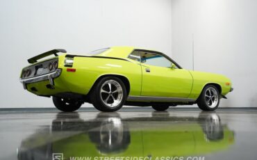 Plymouth-Barracuda-1973-Limelight-White-21