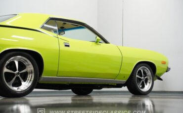 Plymouth-Barracuda-1973-Limelight-White-22