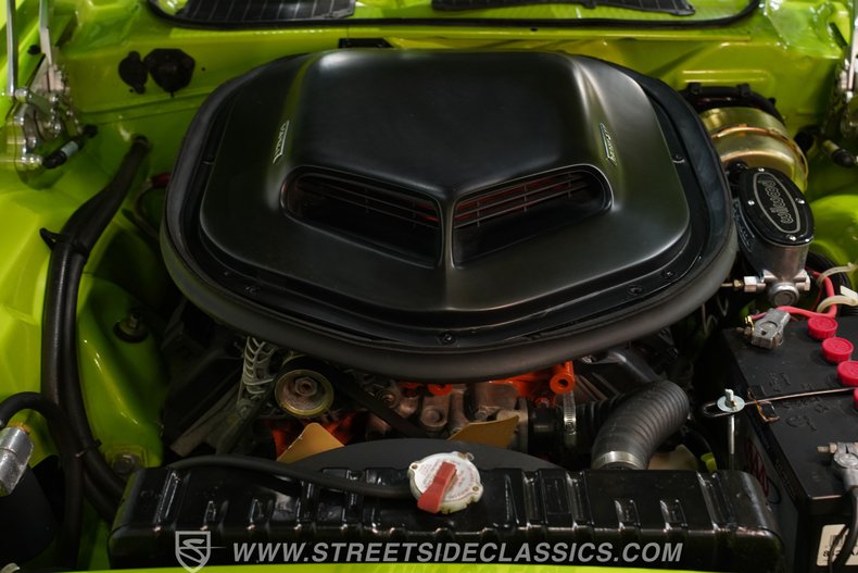 Plymouth-Barracuda-1973-Limelight-White-26