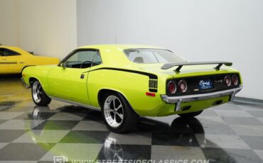 Plymouth-Barracuda-1973-Limelight-White-3