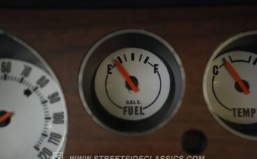 Plymouth-Barracuda-1973-Limelight-White-33