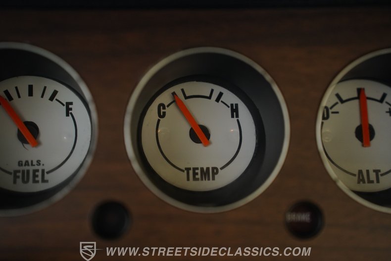 Plymouth-Barracuda-1973-Limelight-White-34