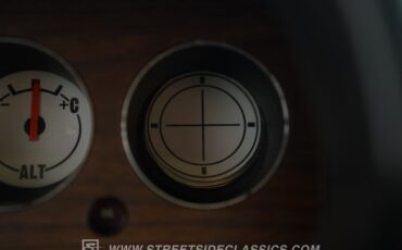 Plymouth-Barracuda-1973-Limelight-White-35