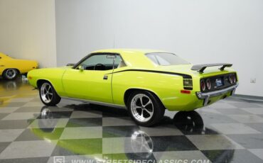 Plymouth-Barracuda-1973-Limelight-White-42