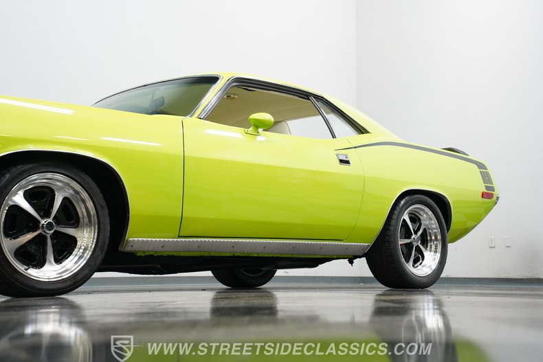 Plymouth-Barracuda-1973-Limelight-White-45