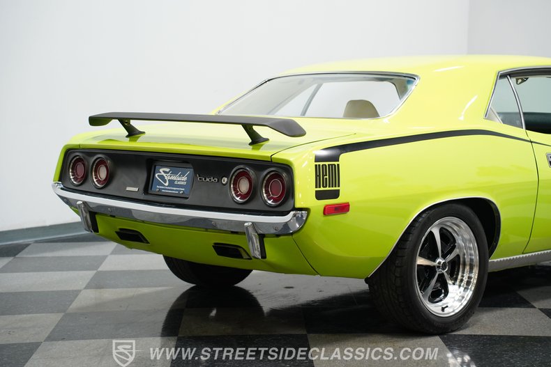 Plymouth-Barracuda-1973-Limelight-White-46