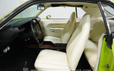 Plymouth-Barracuda-1973-Limelight-White-48