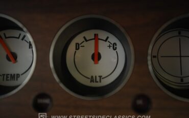 Plymouth-Barracuda-1973-Limelight-White-6