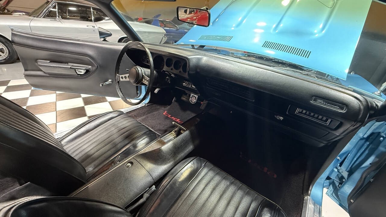 Plymouth-Barracuda-1974-Coupe-2