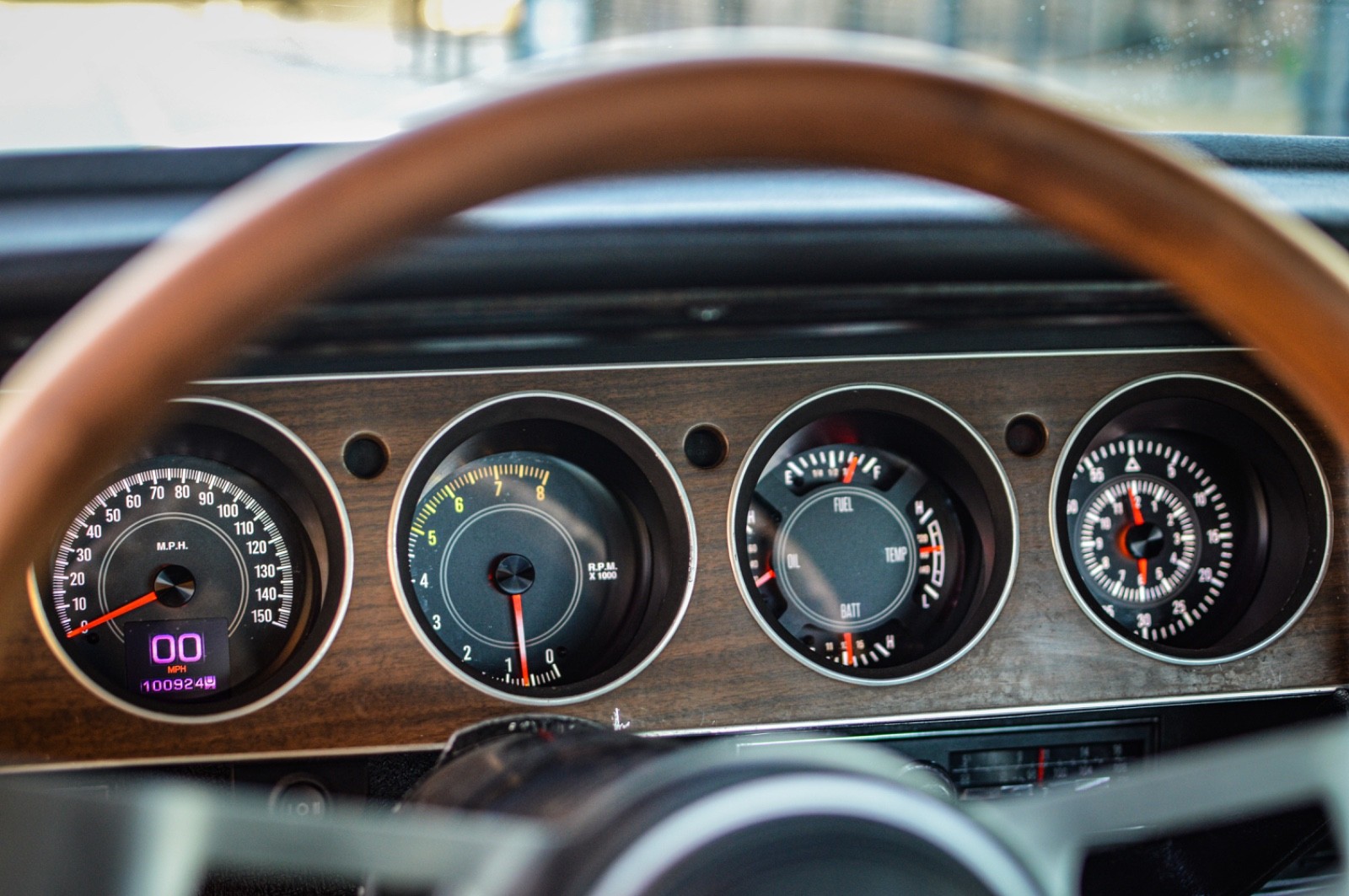 Plymouth-Barracuda-1974-Coupe-32