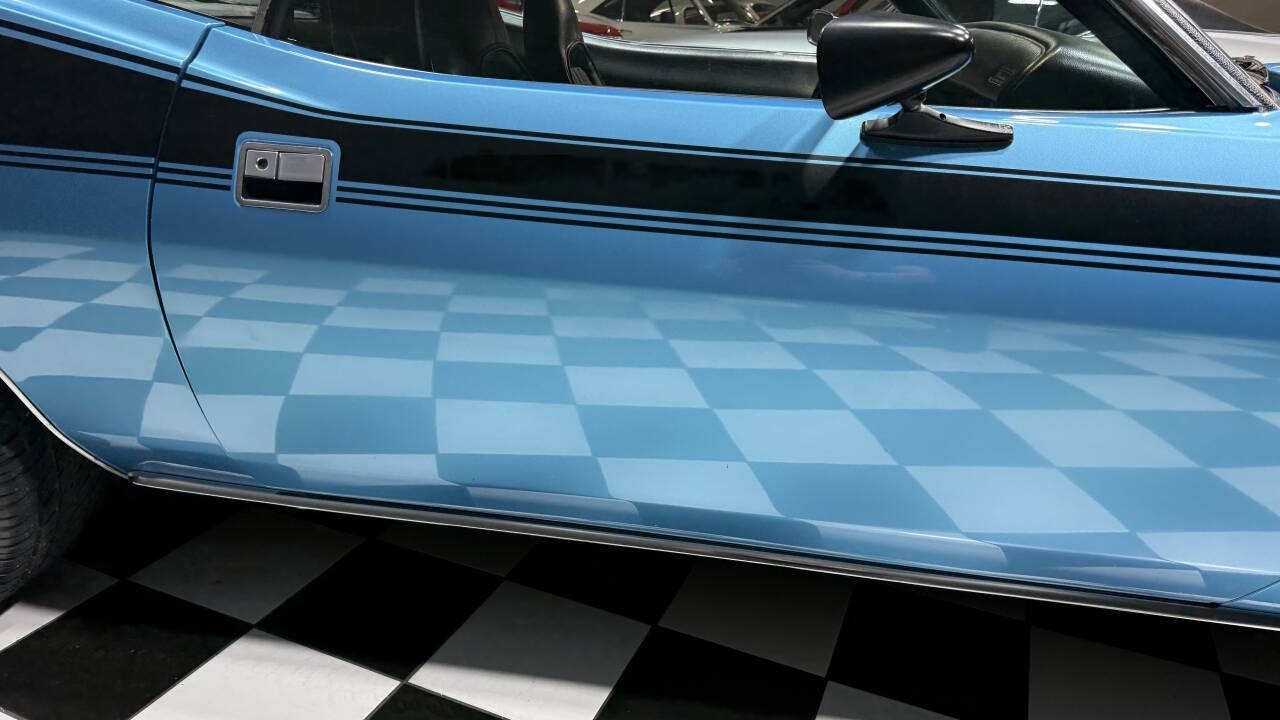 Plymouth-Barracuda-1974-Coupe-36