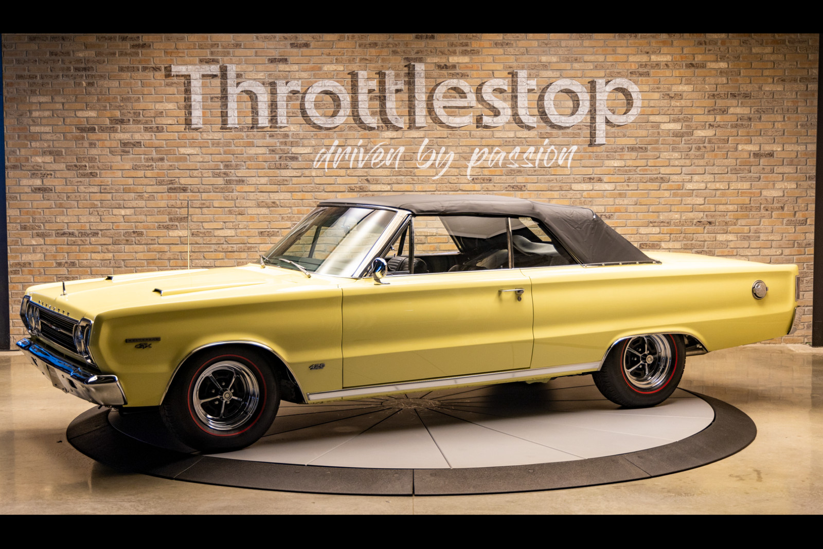 Plymouth-Belvedere-1967-Convertible-2