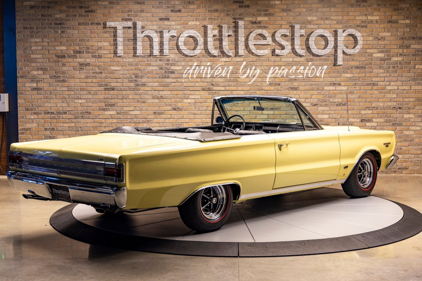 Plymouth-Belvedere-1967-Convertible-7