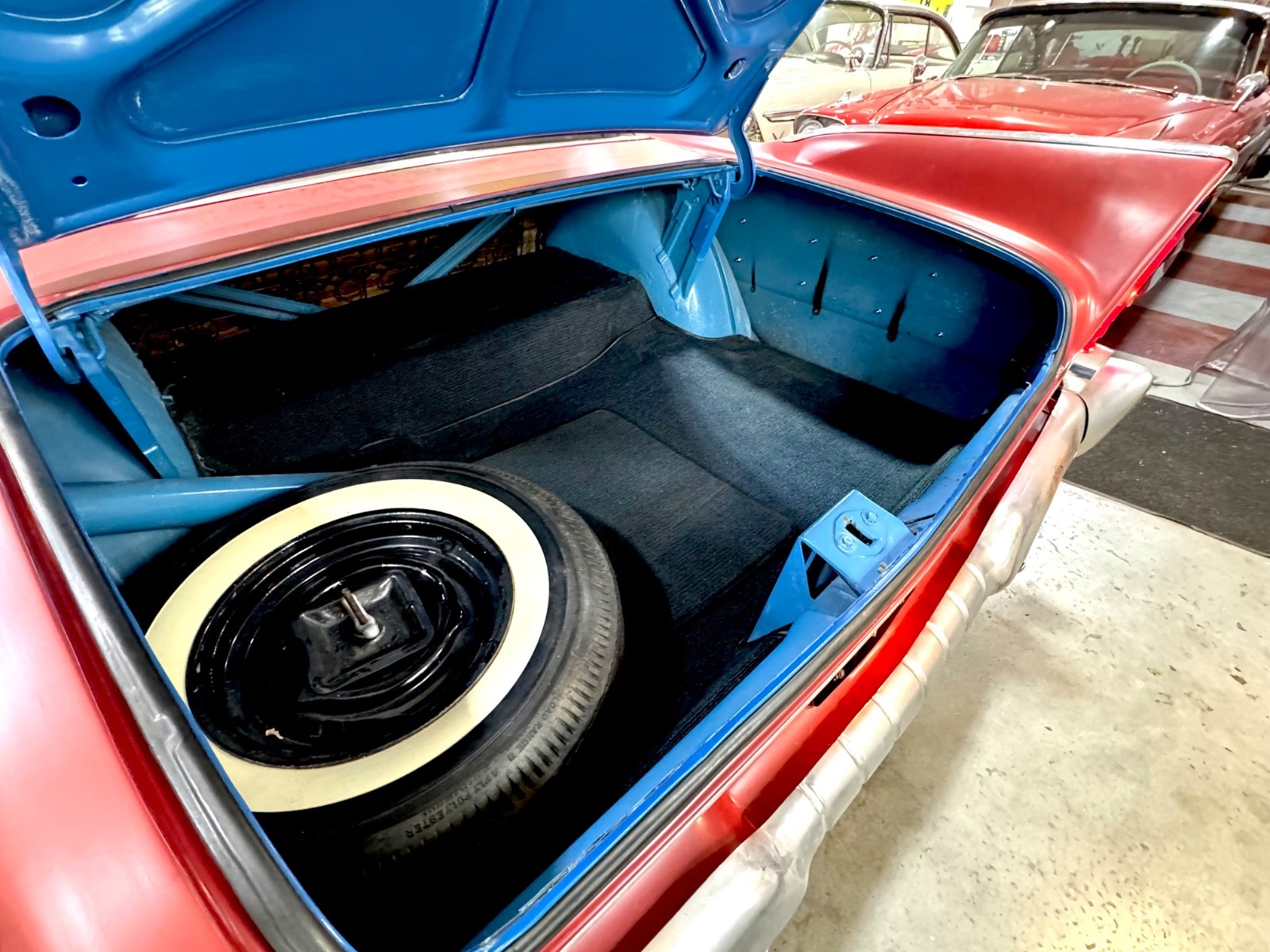 Plymouth-Christine-Fury-1957-Coupe-18