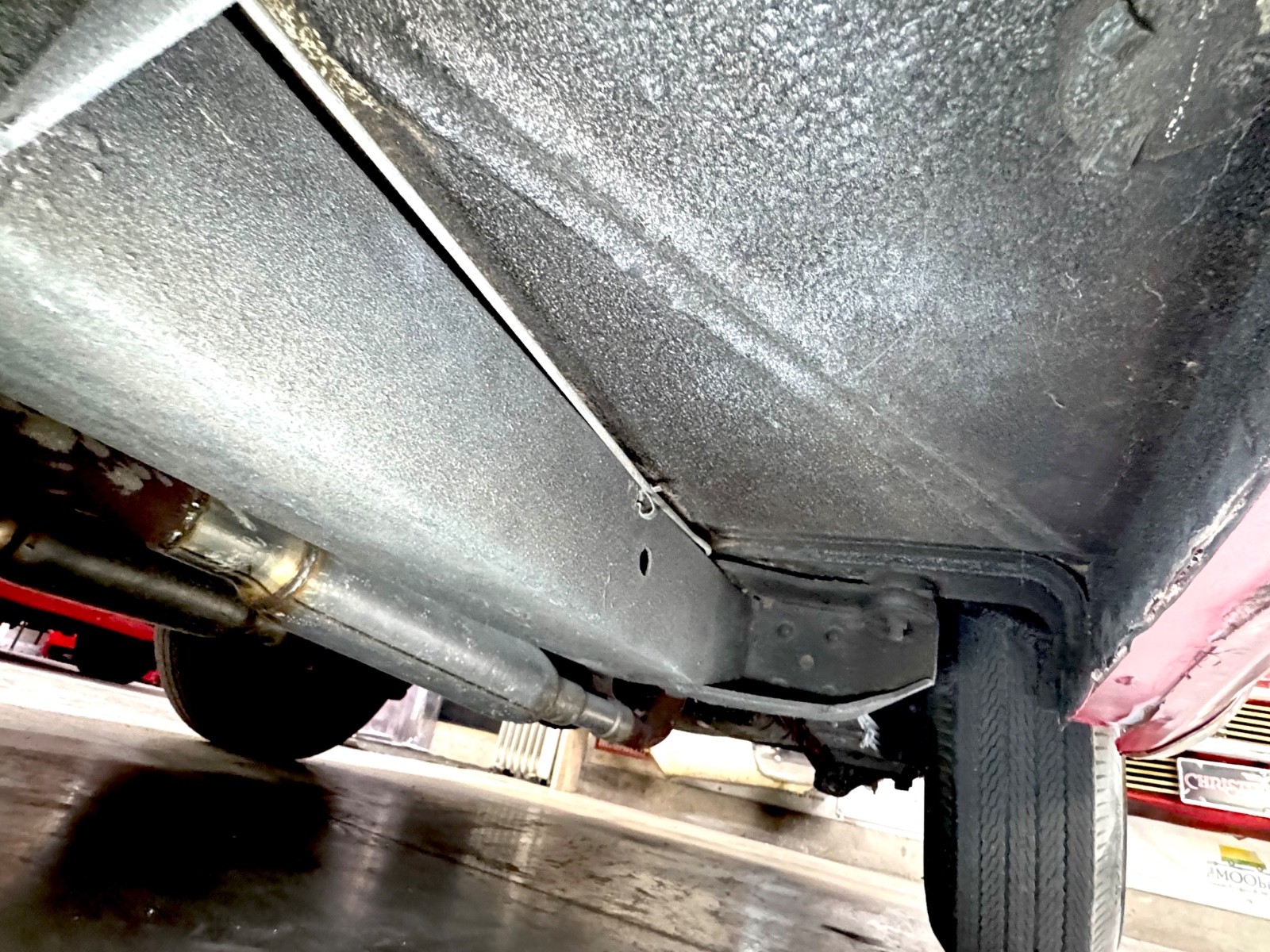 Plymouth-Christine-Fury-1957-Coupe-20