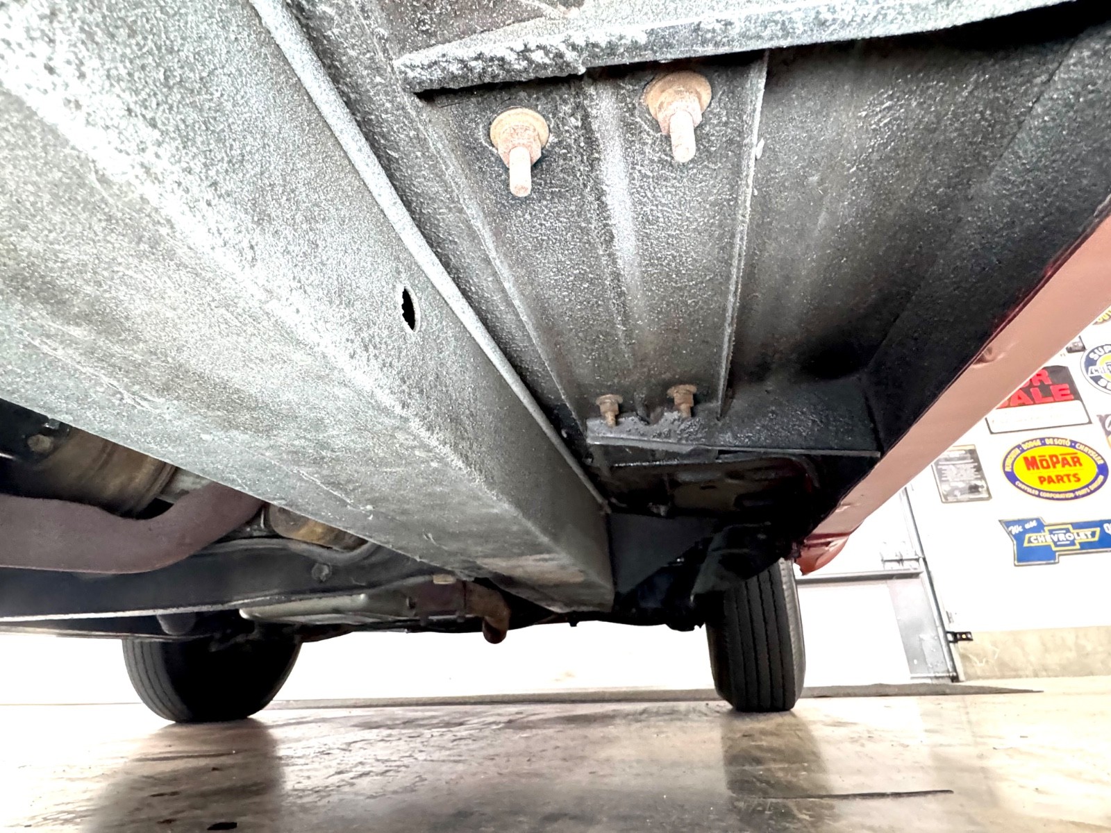 Plymouth-Christine-Fury-1957-Coupe-22