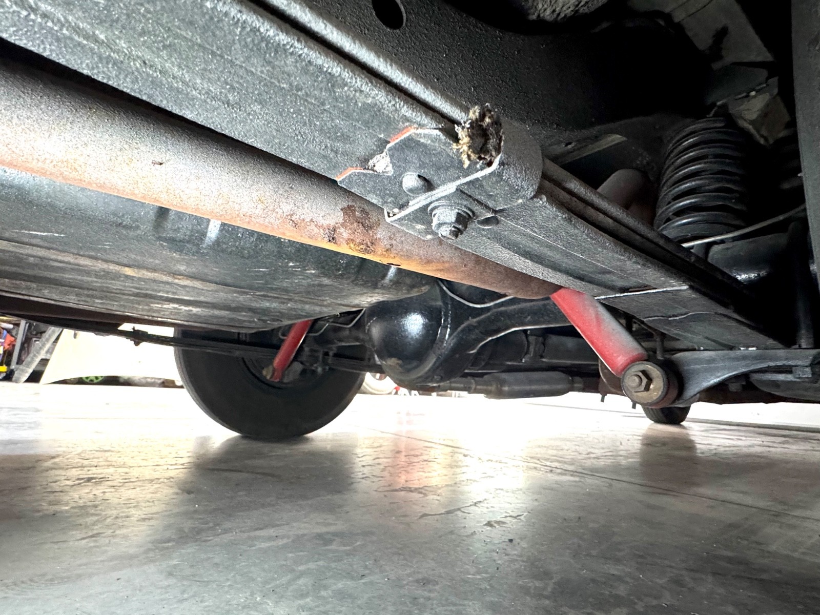 Plymouth-Christine-Fury-1957-Coupe-23