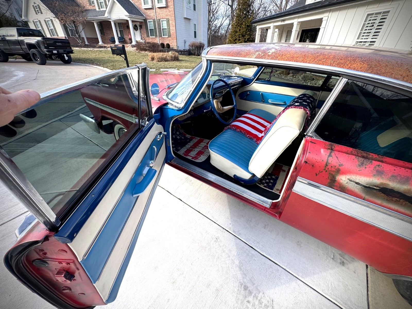 Plymouth-Christine-Fury-1957-Coupe-8