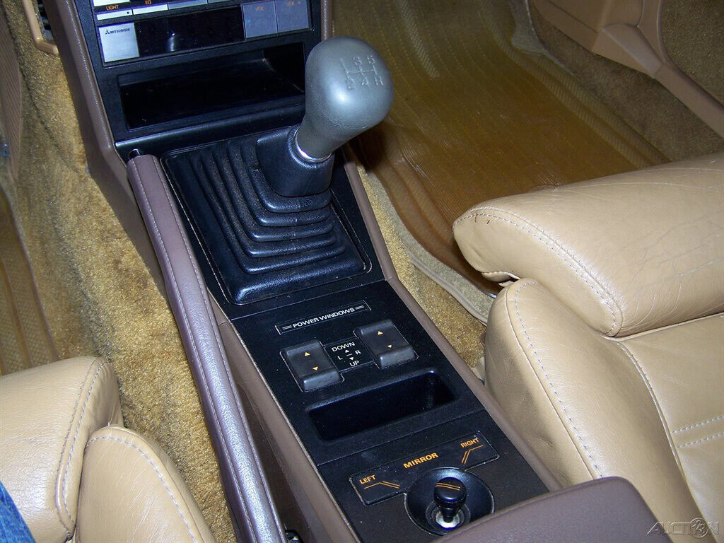 Plymouth-Conquest-1984-Coupe-8