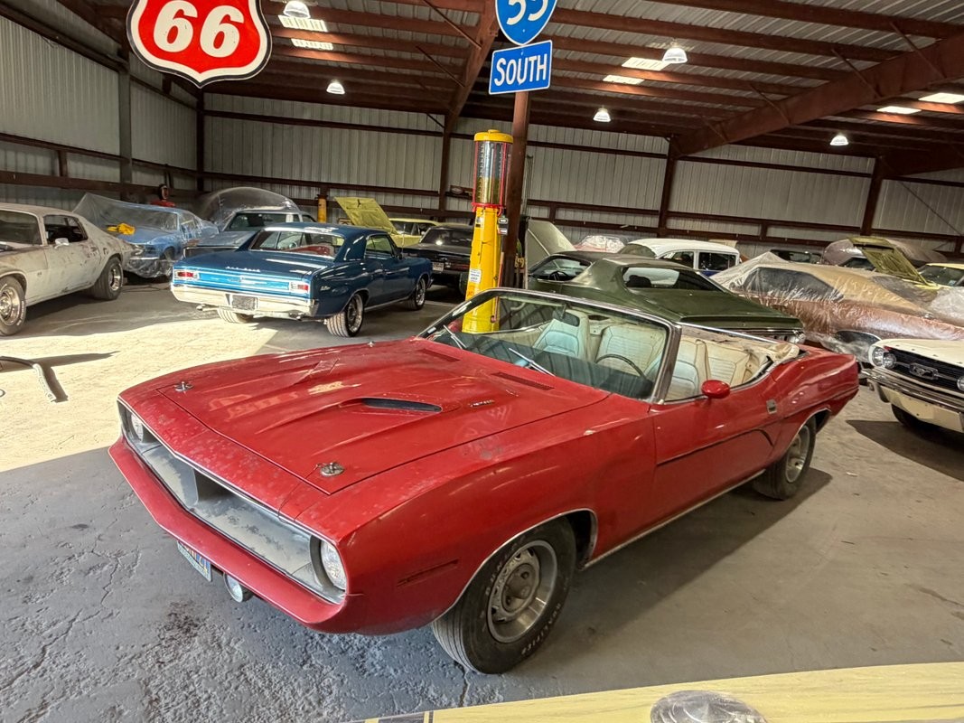 Plymouth-Cuda-1970-2