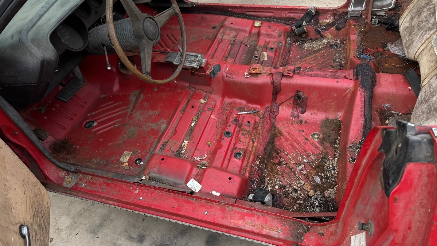 Plymouth-Cuda-1970-34