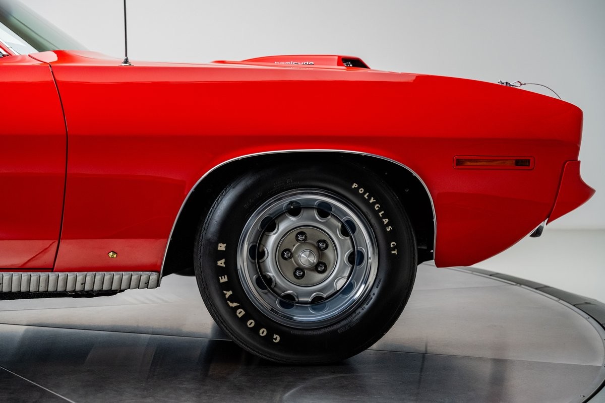 Plymouth-Cuda-1970-Hardtop-9