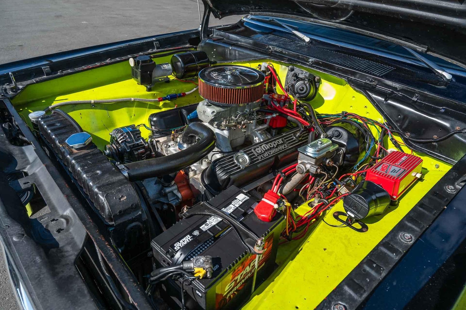 Plymouth-Duster-1970-2-Door-14