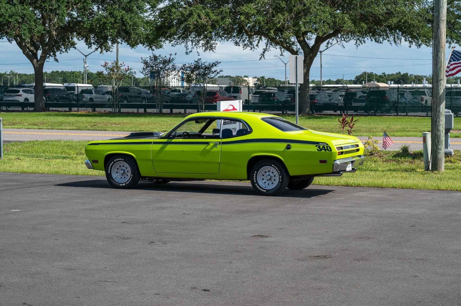 Plymouth-Duster-1970-2-Door-17