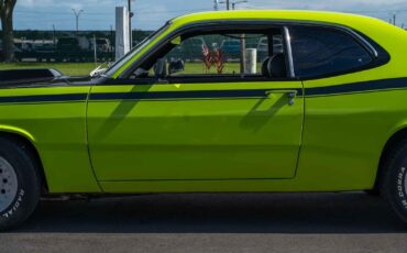 Plymouth-Duster-1970-2-Door-21