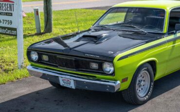 Plymouth-Duster-1970-2-Door-23