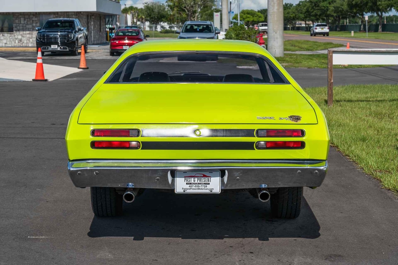 Plymouth-Duster-1970-2-Door-25