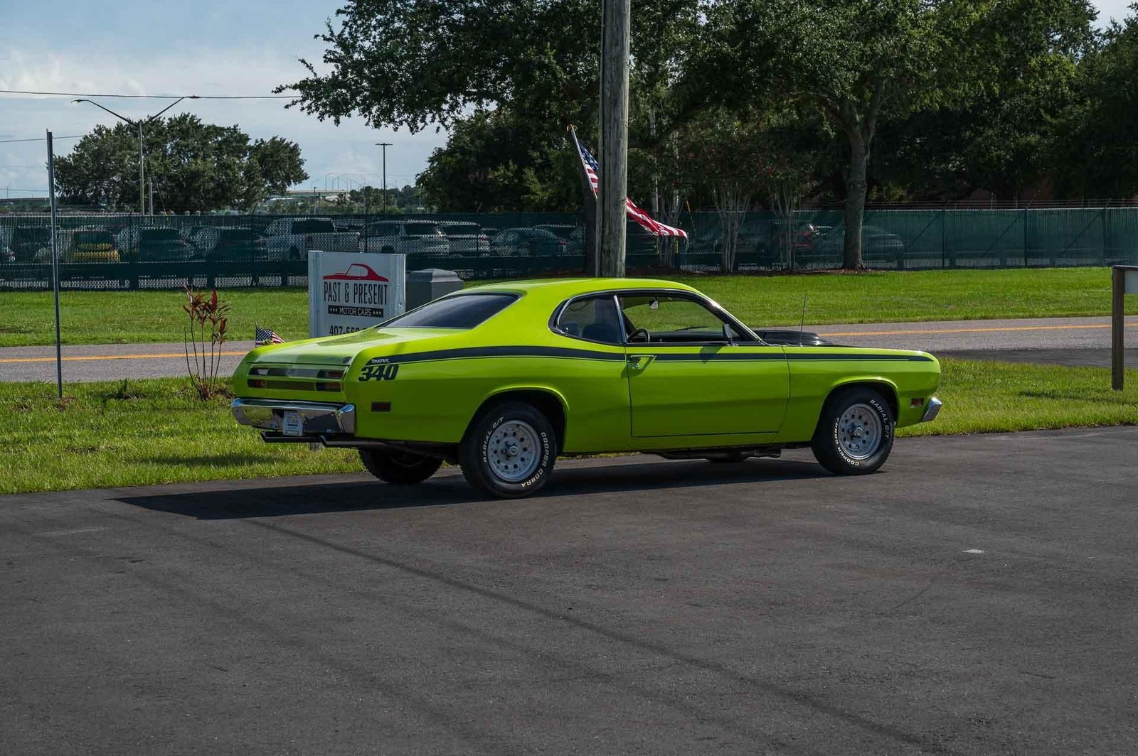 Plymouth-Duster-1970-2-Door-29