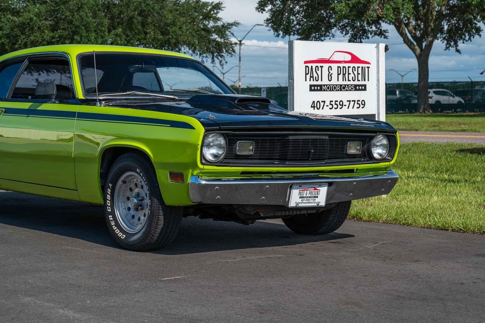 Plymouth-Duster-1970-2-Door-32