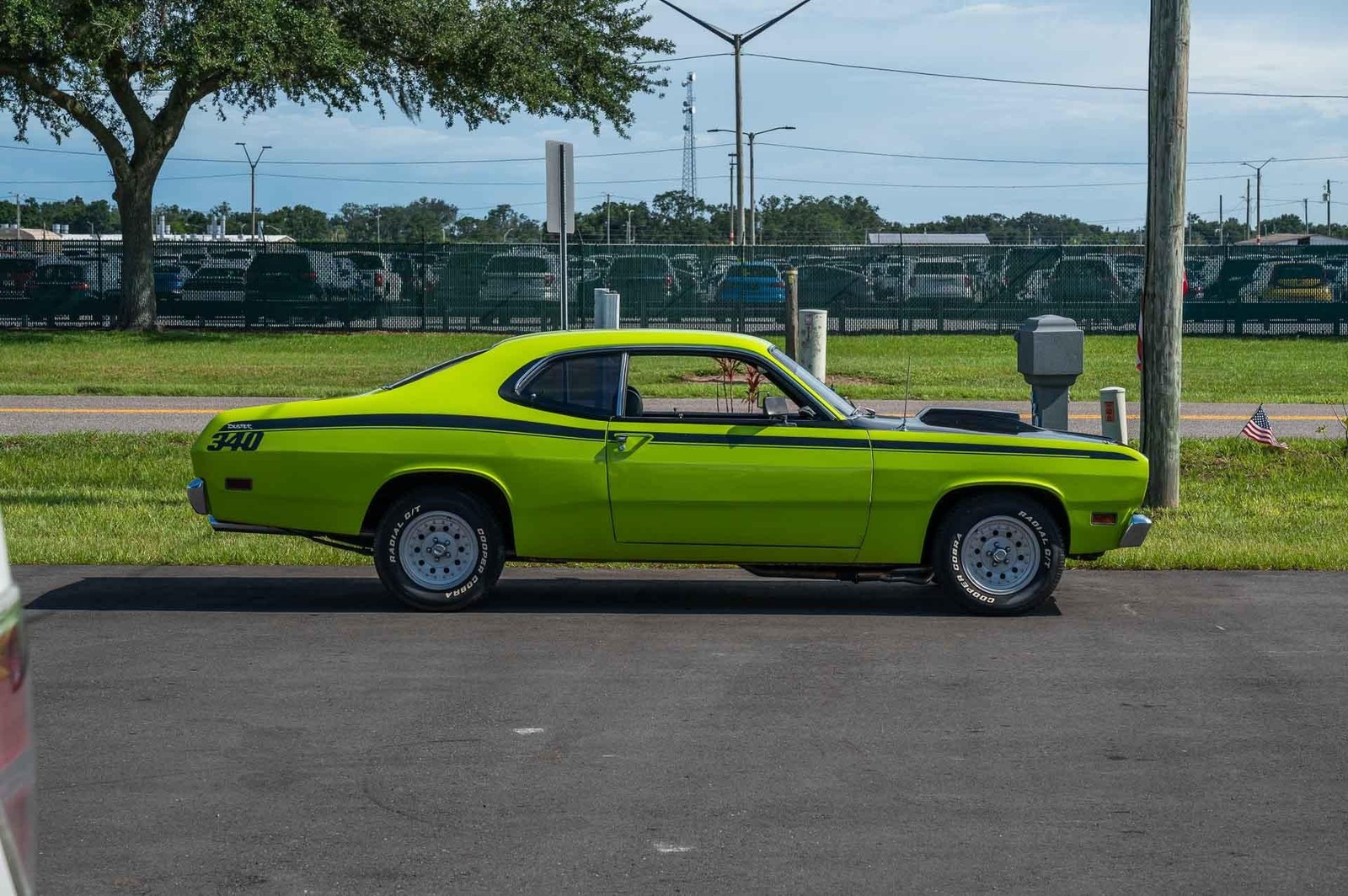 Plymouth-Duster-1970-2-Door-6